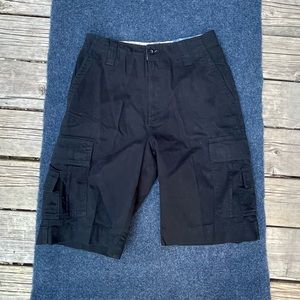 Mens Falls Creek 11 in. inseam cargo shorts. Black, size 30. NWT.